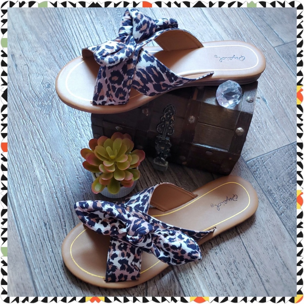 QUPID SANDALS SIZE 7.5